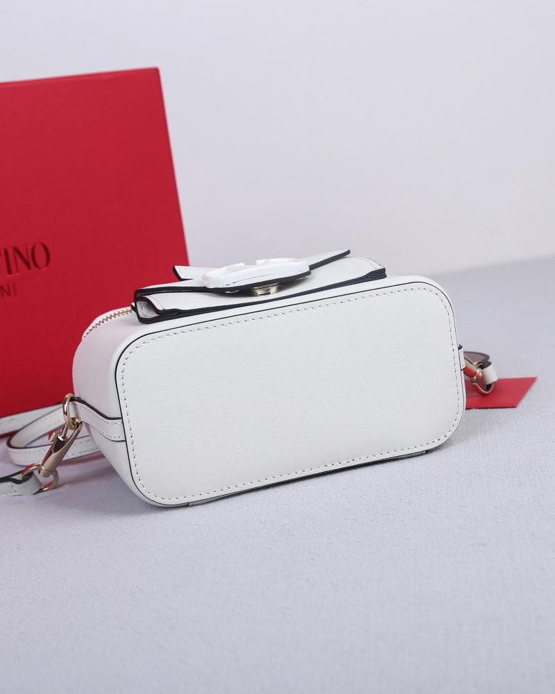 Va1e*ntin0 top handle bag